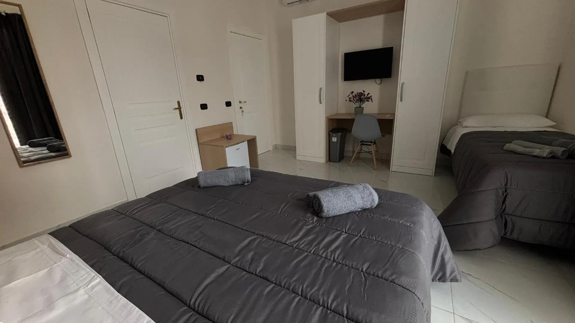 B&B Italia Ercolano 0*,